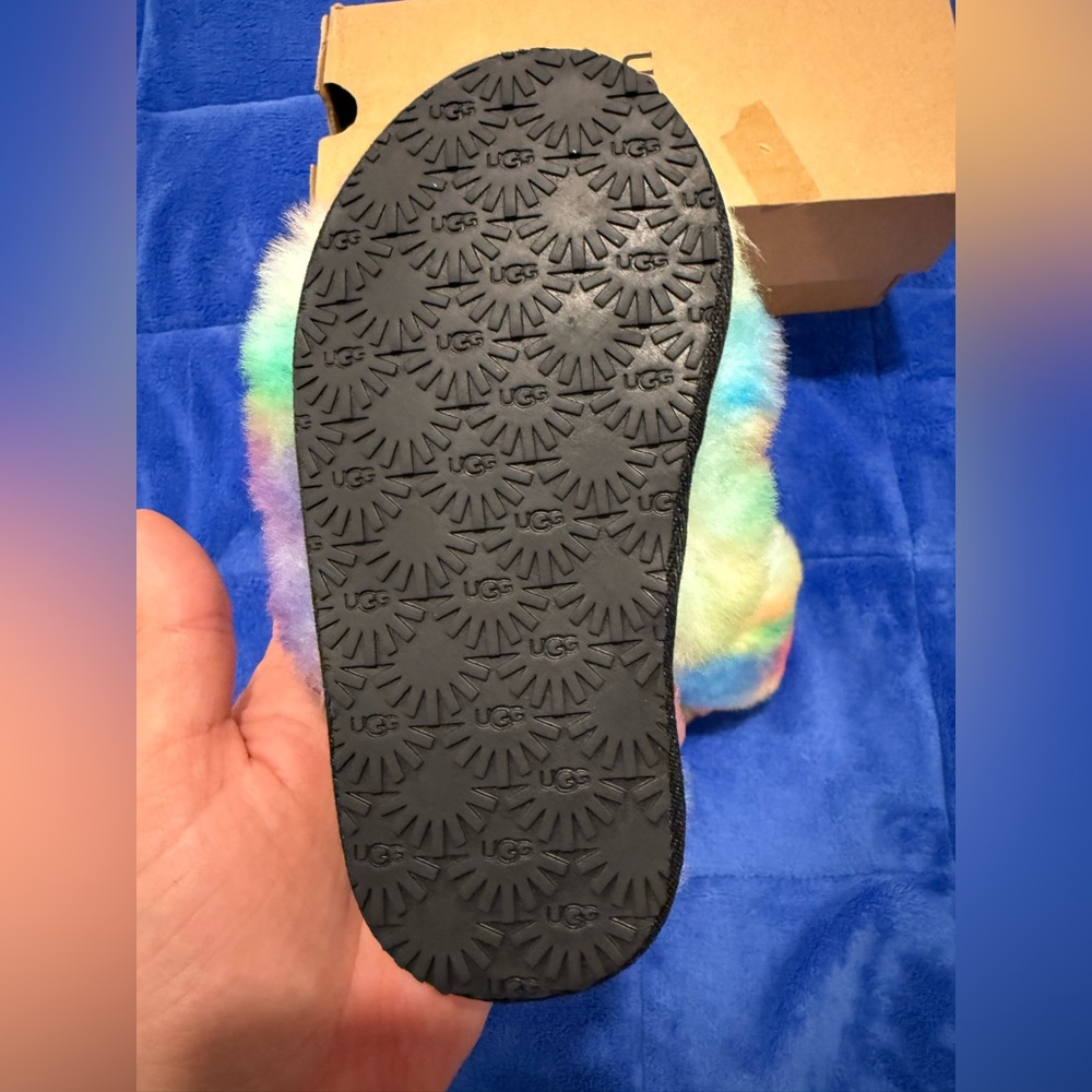 UGG Rainbow Cozy Slippers for kids - Picture 3 of 5